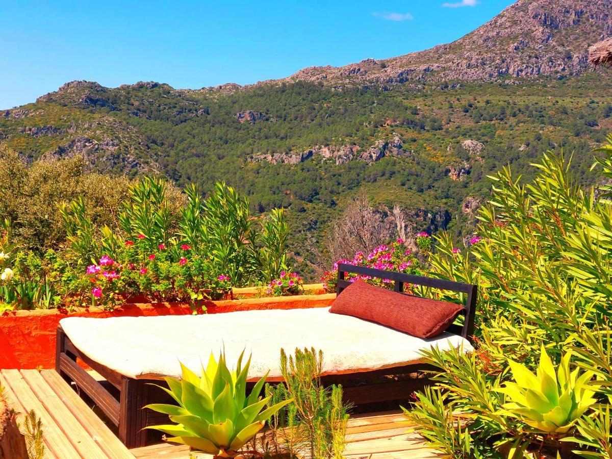 Hotel Ddg Retreat à Casares Extérieur photo