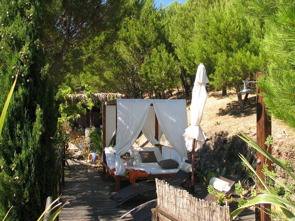 Hotel Ddg Retreat à Casares Extérieur photo