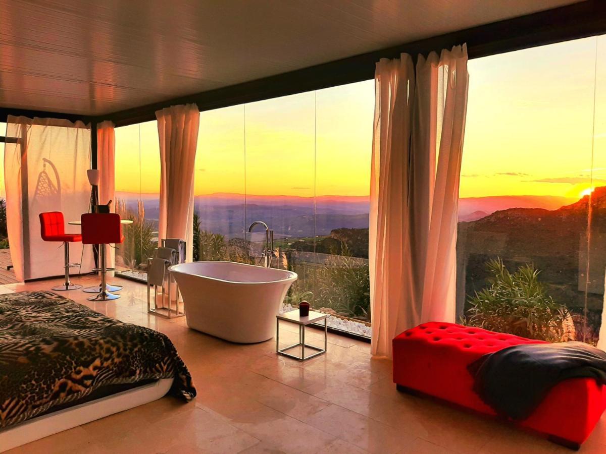 Hotel Ddg Retreat à Casares Extérieur photo