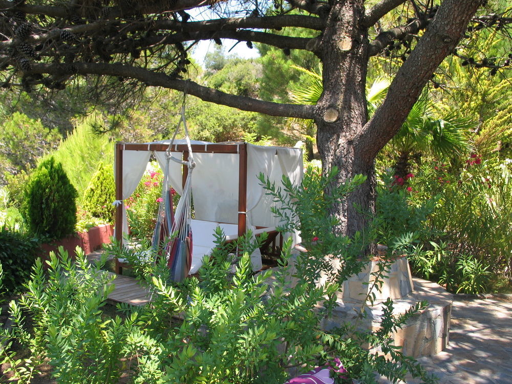 Hotel Ddg Retreat à Casares Extérieur photo