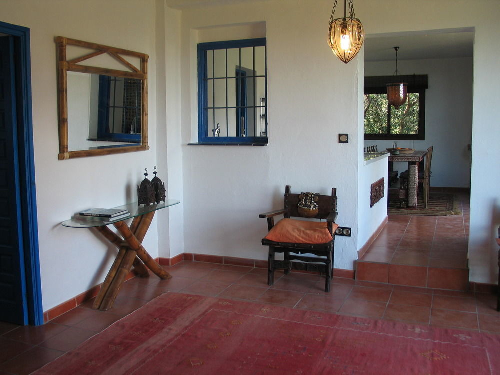 Hotel Ddg Retreat à Casares Extérieur photo